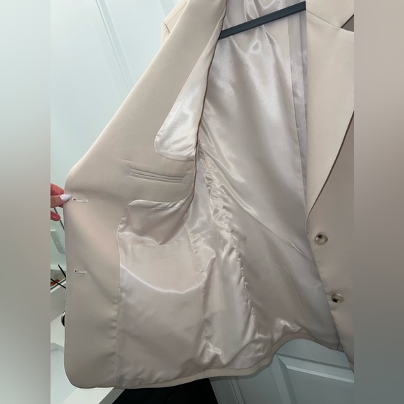 Walter Baker ‘Kira’ Oversized Blazer | Bone | Medium - Picture 10 of 16